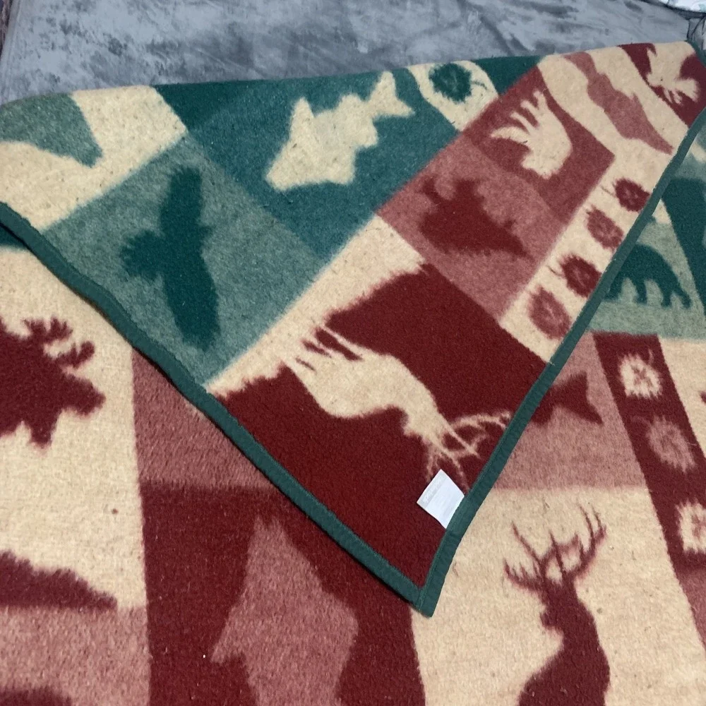 Biederlack Wildlife Lodge Cabin Throw Blanket Deer Moose Fish Woodland Wildlife